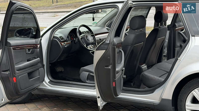 Универсал Audi A4 2001 в Смеле