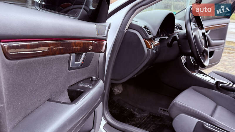 Универсал Audi A4 2001 в Смеле