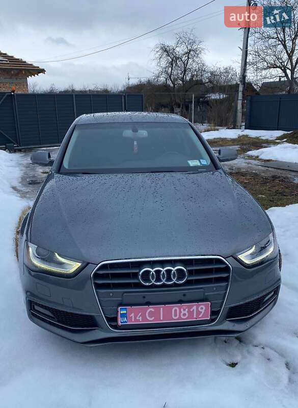 Седан Audi A4 2015 в Івано-Франківську