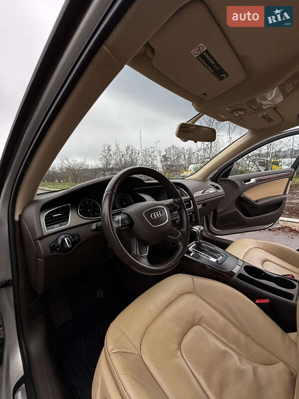 Седан Audi A4 2014 в Буче