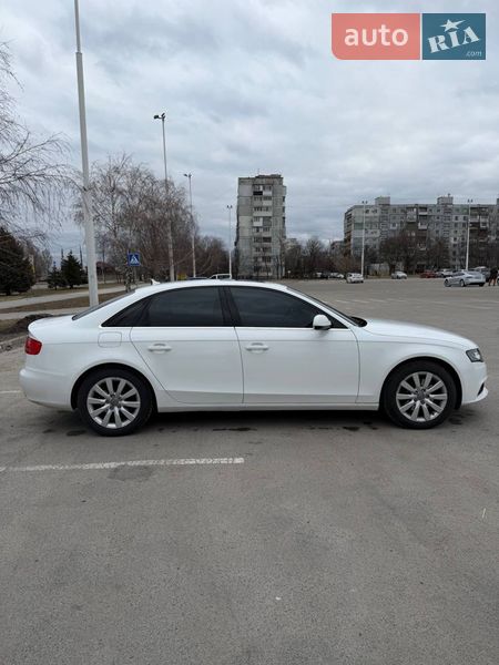 Седан Audi A4 2012 в Запорожье