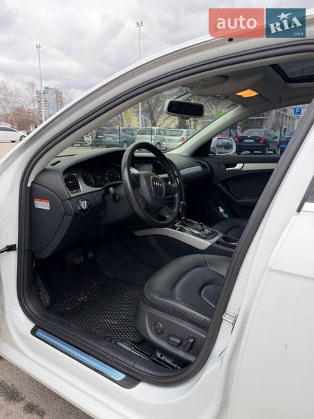 Седан Audi A4 2012 в Запорожье