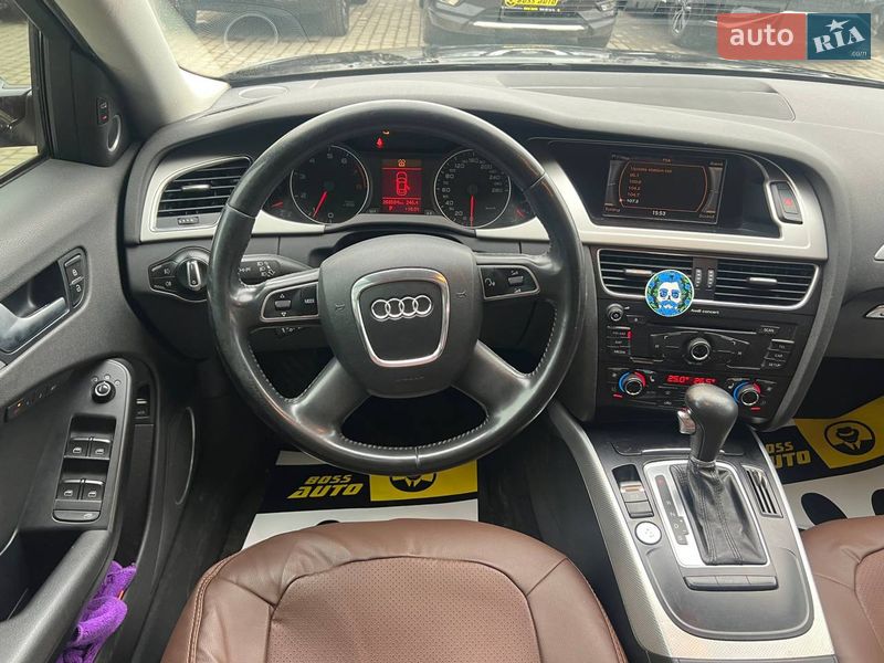Седан Audi A4 2010 в Ивано-Франковске