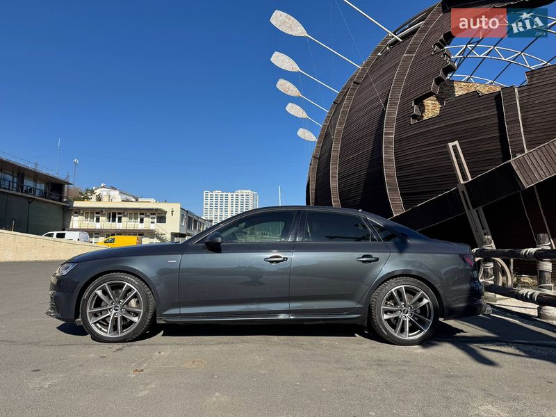 Седан Audi A4 2018 в Одессе
