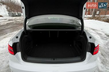 Седан Audi A4 2017 в Глухове