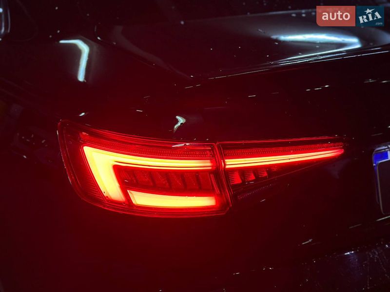 Седан Audi A4 2016 в Днепре