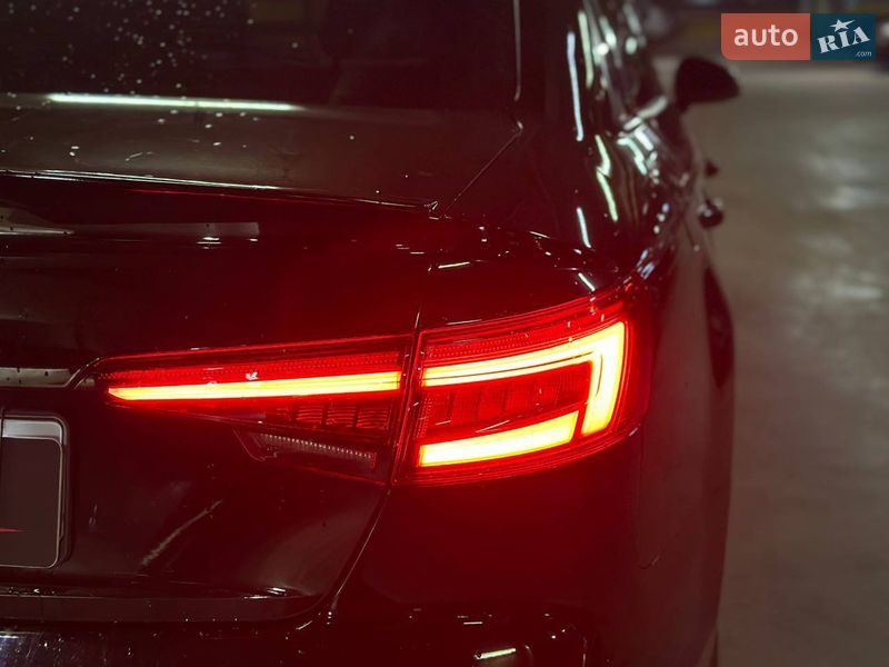 Седан Audi A4 2016 в Днепре