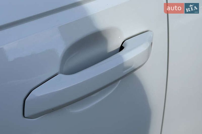 Седан Audi A4 2019 в Киеве