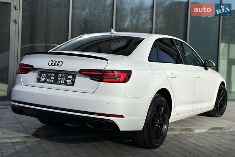 Седан Audi A4 2019 в Киеве