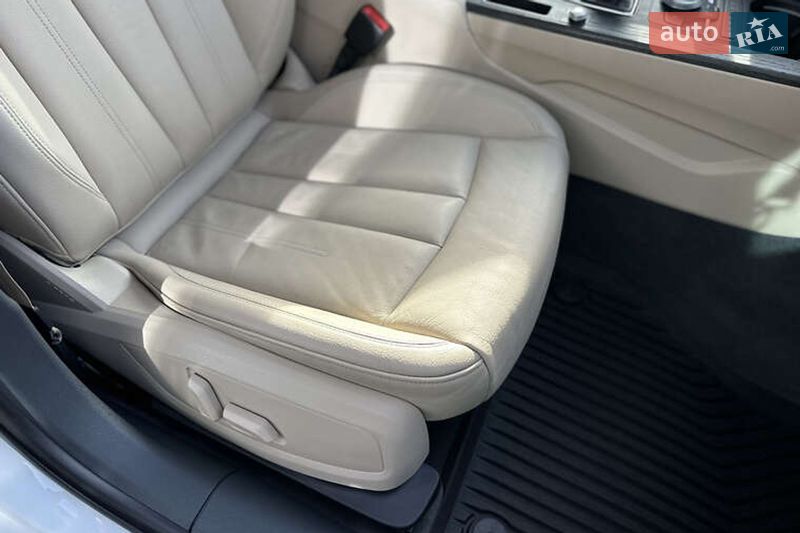 Седан Audi A4 2019 в Киеве