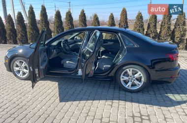 Седан Audi A4 2018 в Львові