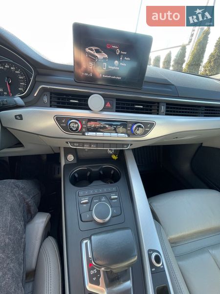 Седан Audi A4 2018 в Львове