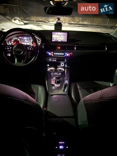 Седан Audi A4 2017 в Львове