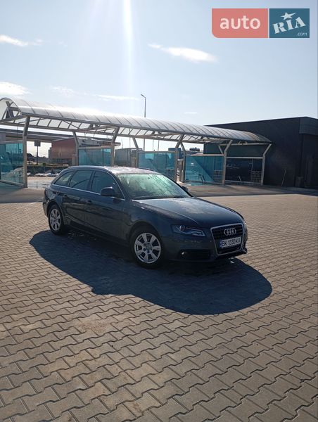 Универсал Audi A4 2009 в Сарнах