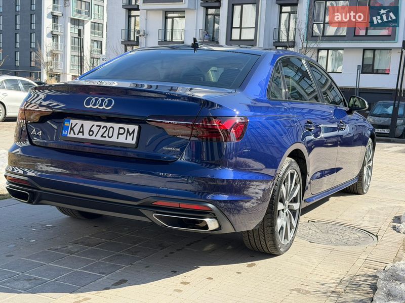 Седан Audi A4 2022 в Киеве