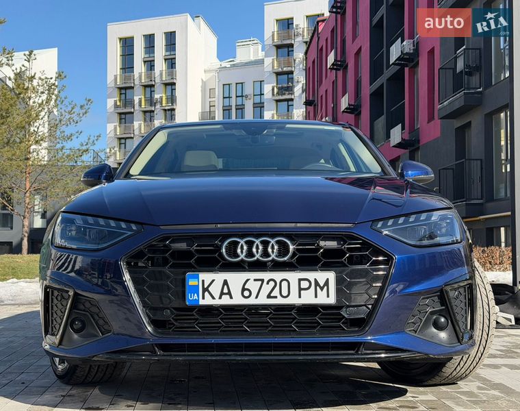 Седан Audi A4 2022 в Киеве