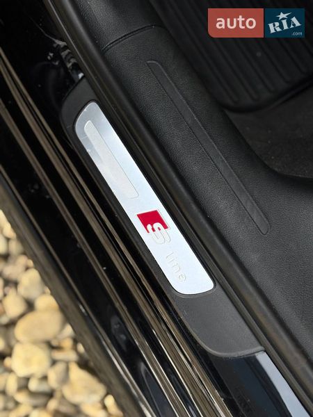 Седан Audi A4 2015 в Стрию