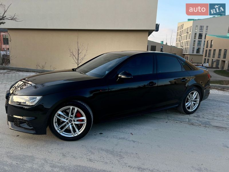 Седан Audi A4 2016 в Львові