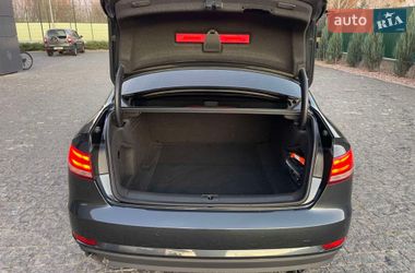 Седан Audi A4 2018 в Киеве