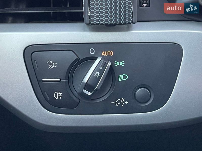 Седан Audi A4 2018 в Києві