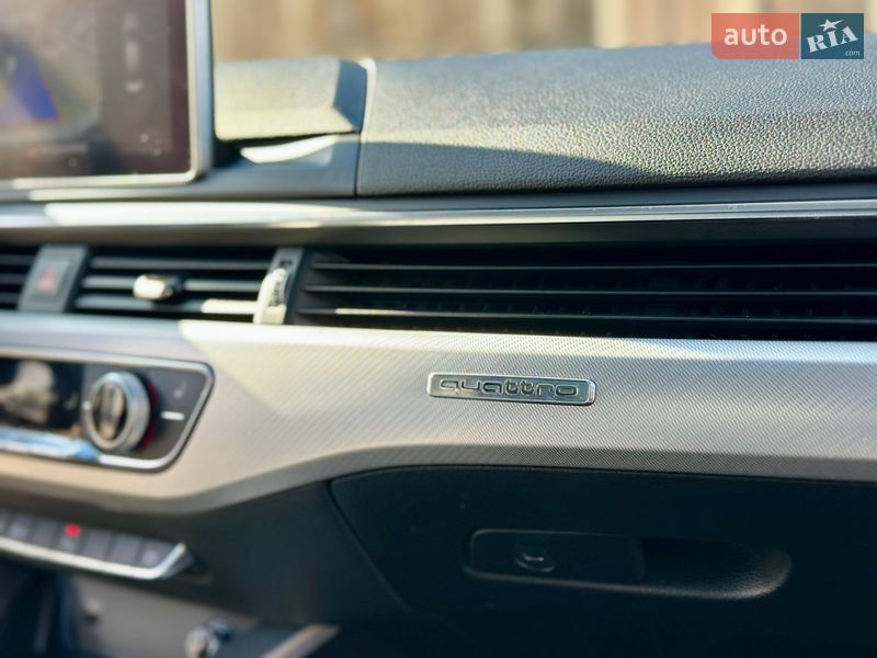 Седан Audi A4 2018 в Києві