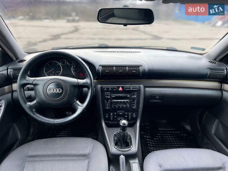 Седан Audi A4 2000 в Первомайську