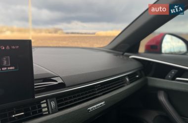 Седан Audi A4 2022 в Полтаві