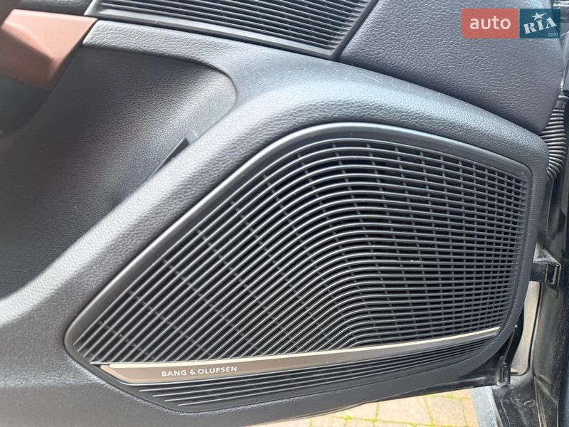 Седан Audi A4 2018 в Львове