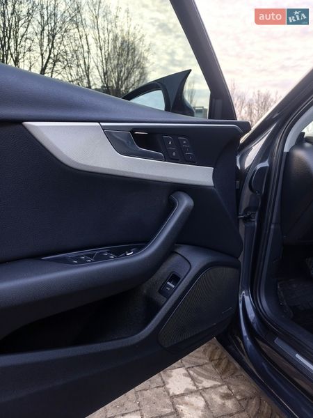 Седан Audi A4 2016 в Дніпрі