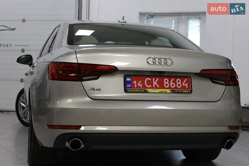 Седан Audi A4 2017 в Дрогобыче