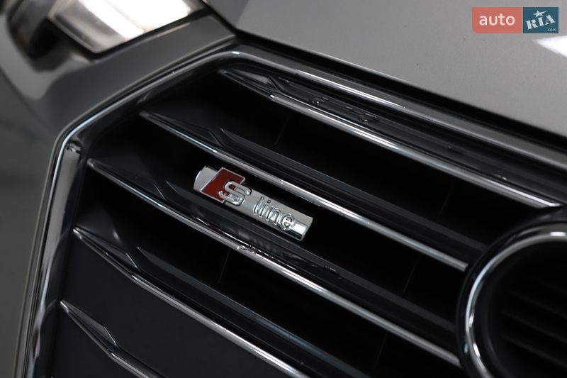 Седан Audi A4 2017 в Дрогобыче