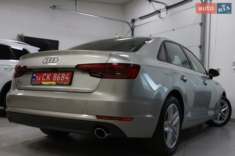 Седан Audi A4 2017 в Дрогобыче