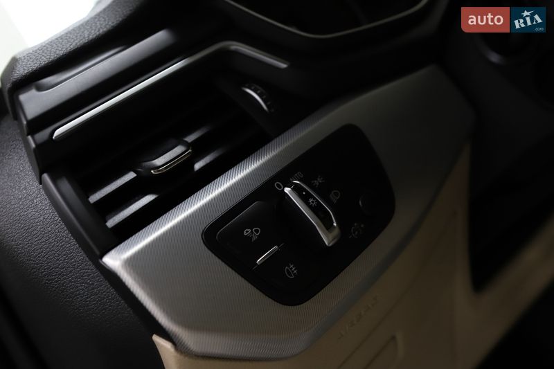 Седан Audi A4 2017 в Дрогобыче