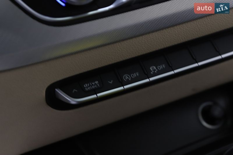 Седан Audi A4 2017 в Дрогобыче