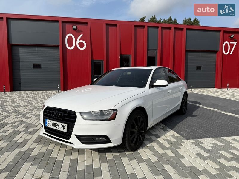 Седан Audi A4 2013 в Львові