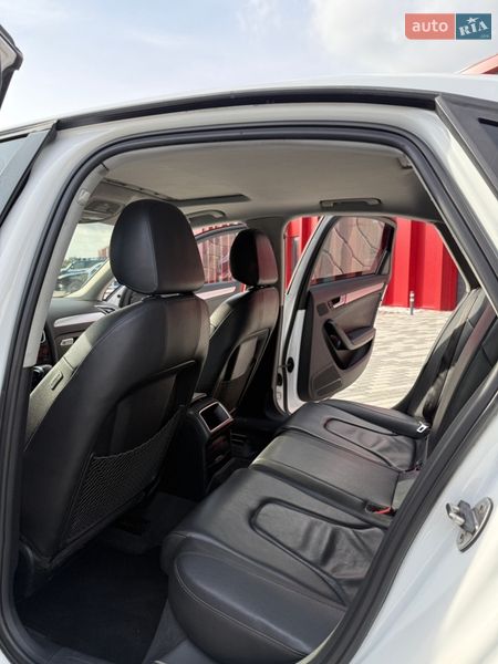 Седан Audi A4 2013 в Львові