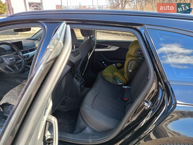 Универсал Audi A4 2016 в Черкассах