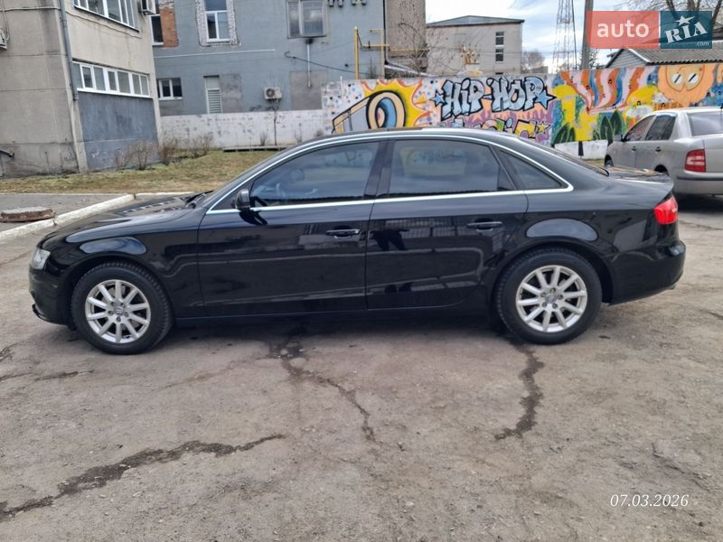 Седан Audi A4 2014 в Днепре