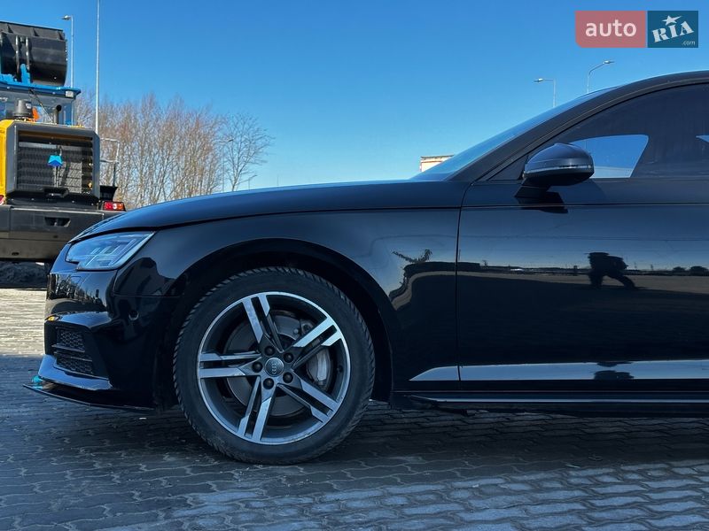 Седан Audi A4 2016 в Львові