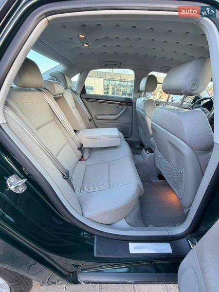 Седан Audi A4 2006 в Володимирі