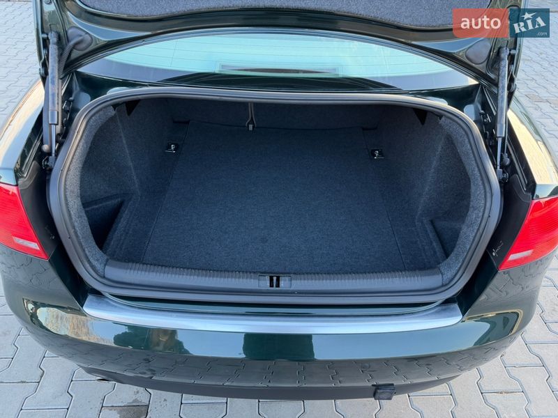 Седан Audi A4 2006 в Володимирі