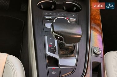 Седан Audi A4 2018 в Львове