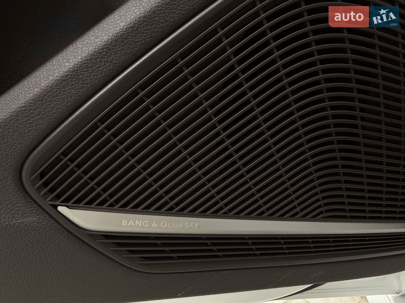 Седан Audi A4 2018 в Львові