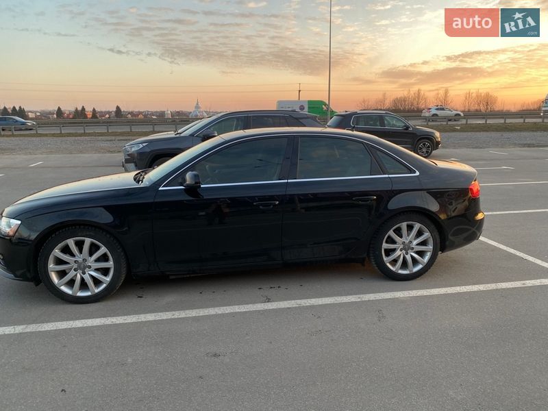 Седан Audi A4 2012 в Львові