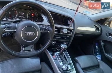 Седан Audi A4 2012 в Львове