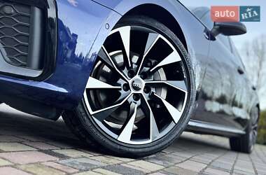 Седан Audi A4 2022 в Ровно