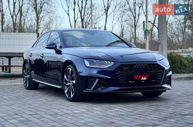 Седан Audi A4 2022 в Ровно