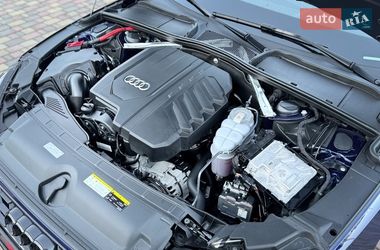 Седан Audi A4 2022 в Ровно
