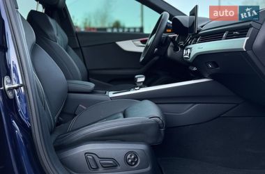Седан Audi A4 2022 в Ровно