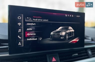 Седан Audi A4 2022 в Ровно